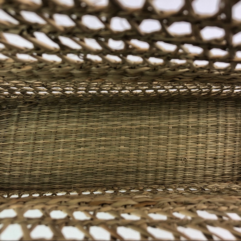GlobeIn netted woven sea grass artisan tote - Picture 6 of 7